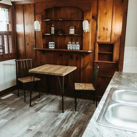 Bluebird Cottage, Walking Distance To Fairgrounds Hutchinson Esterno foto