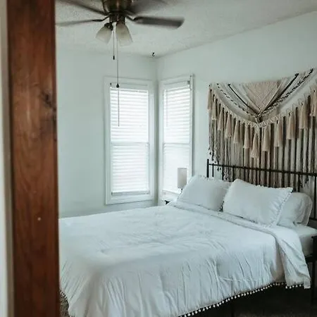 Bluebird Cottage, Walking Distance To Fairgrounds Hutchinson Esterno foto
