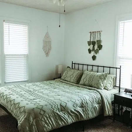 Bluebird Cottage, Walking Distance To Fairgrounds Hutchinson Esterno foto