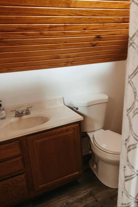 Bluebird Cottage, Walking Distance To Fairgrounds *